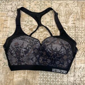2 like new Victoria’s Secret sports bra